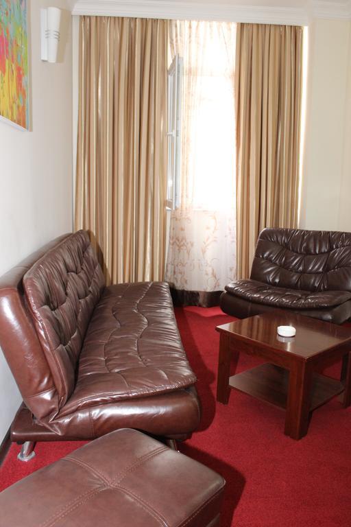Hotel Vanilla バトゥーミ 部屋 写真