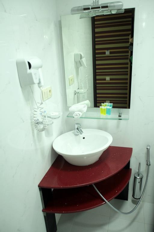 Hotel Vanilla バトゥーミ エクステリア 写真